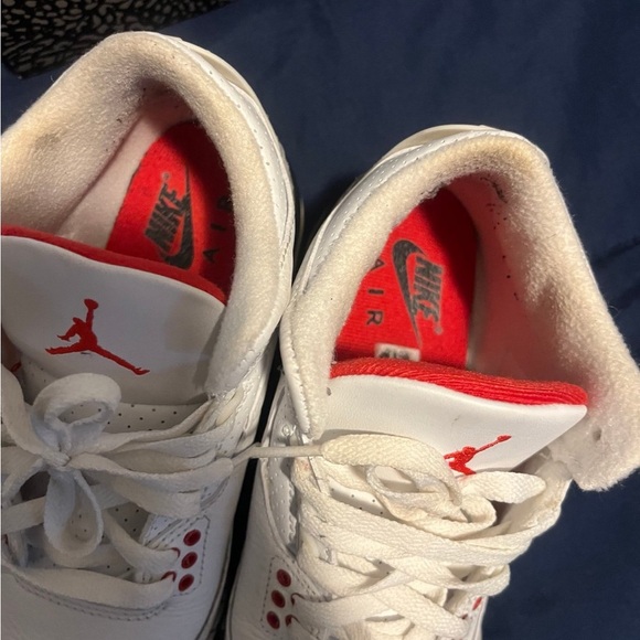 Jordan 3s summit white size 4 (5in women) - Picture 2 of 3